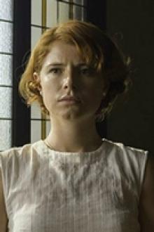 A profile picture of Jessie Buckley