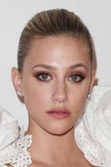 A profile picture of Lili Reinhart