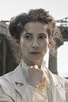 A profile picture of Sarah Reynolds