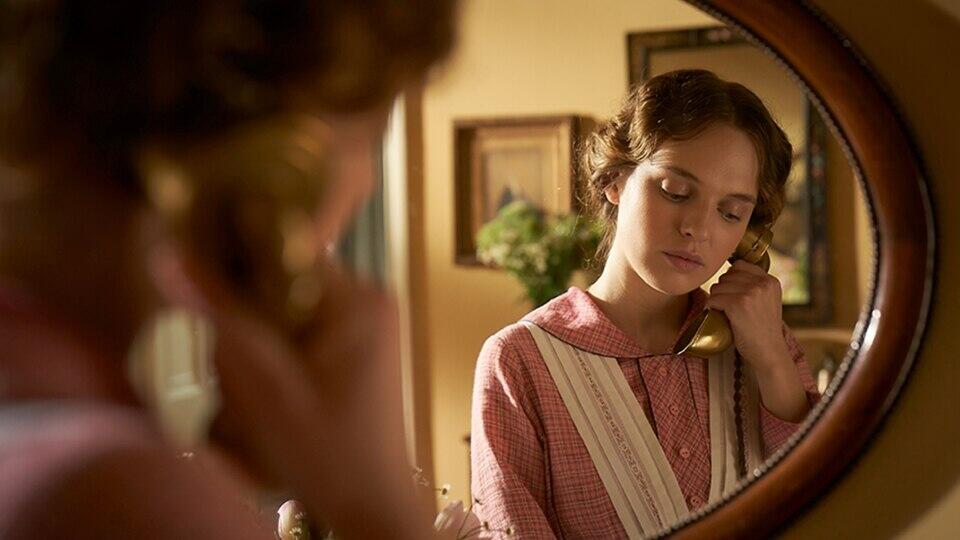 Scene number 4 from the movie Lux Film Lab: Mothering Sunday